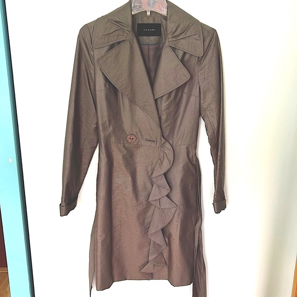 NWOT- Trench coat by Tahari, metallic chestnut colour, size XS. Brand new - Picture 4 of 9